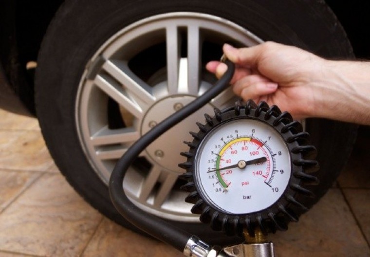 Cách đọc thông số áp suất lốp xe ô tô